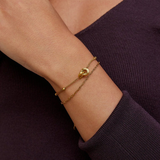 Mehrlagige Eternity Loop Armband Alma