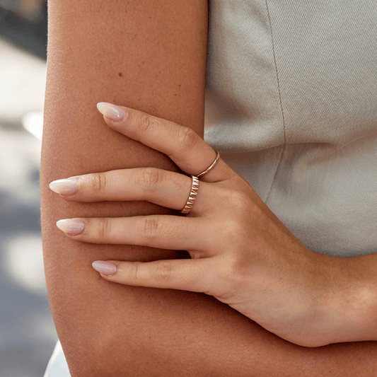 Reene Geometric Goldring Alma