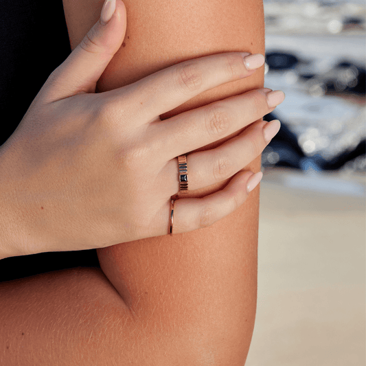 Talia Black Goldring Alma