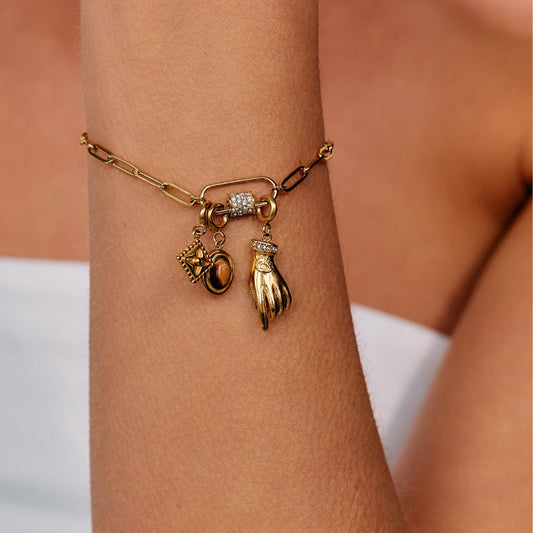 Victoria Gold Hand AnhäNger Alma