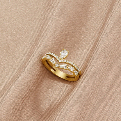 18K Gold Lilly Kristall Ring Alma