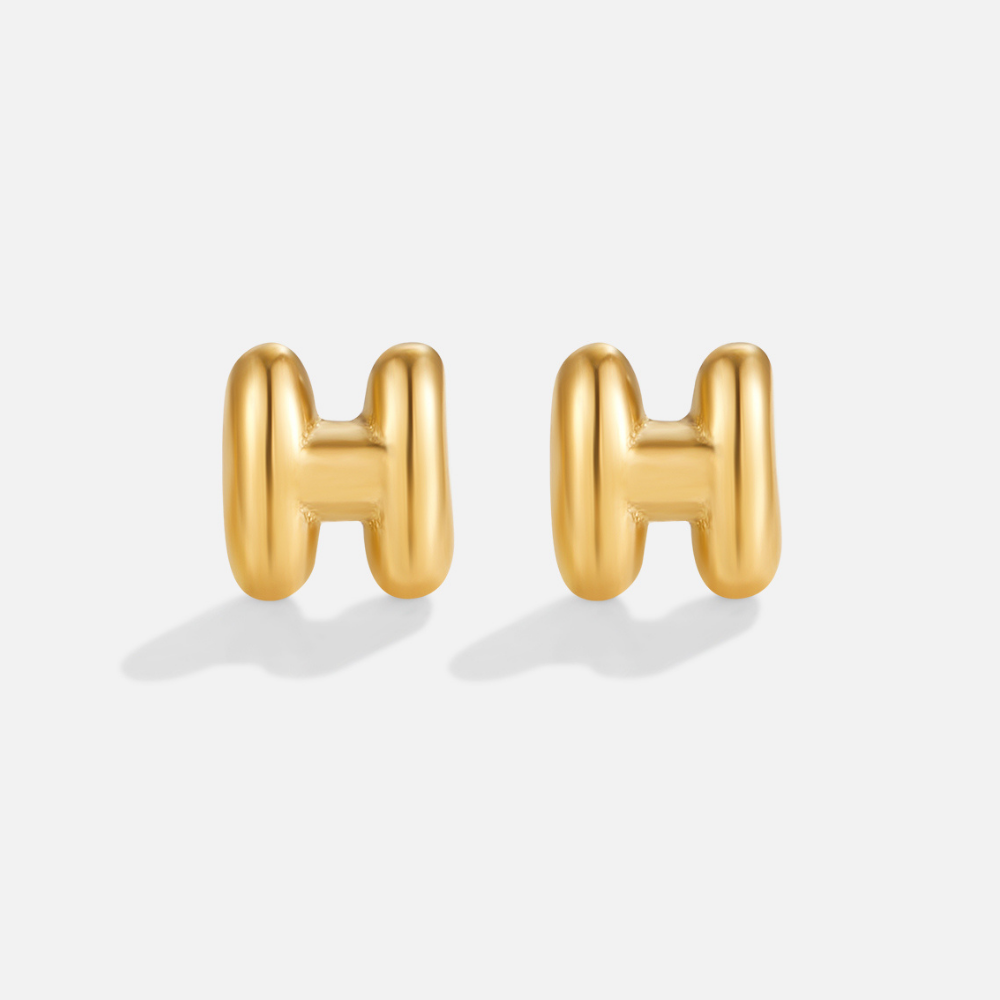 Gold Bubble Buchstaben Ohrringe Alma