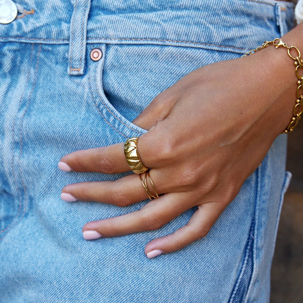 Anika Chunky Goldring Alma