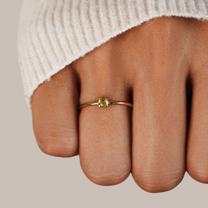 August Geburtsstein 18K Goldring Alma