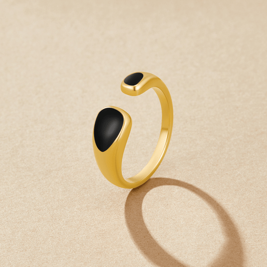Black Sahara Wrap Ring Alma