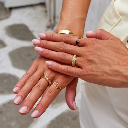 Black Sahara Wrap Ring Alma