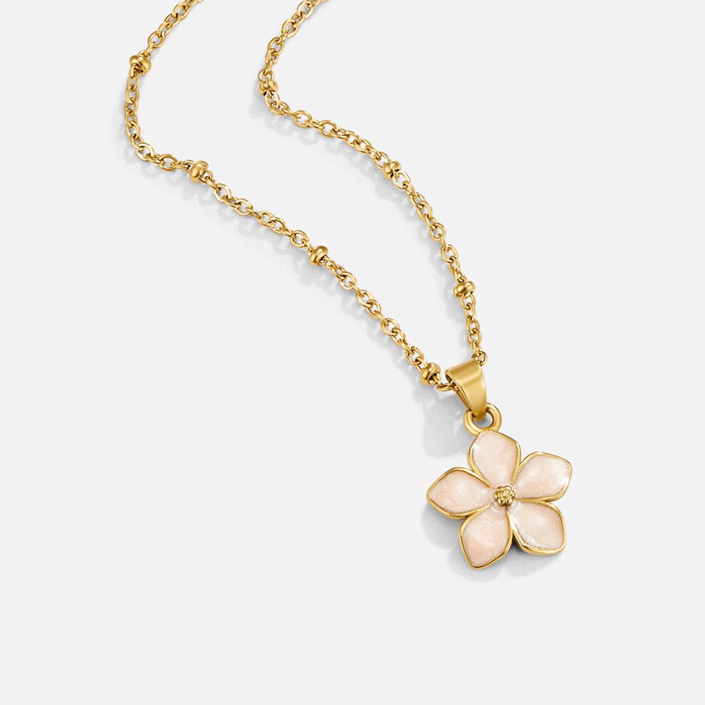 Blush Pink Sakura Bloom Goldhalskette Alma