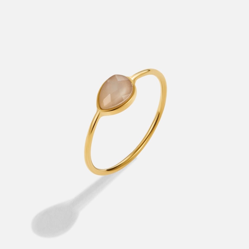 Clara Teardrop Stein Ring Alma