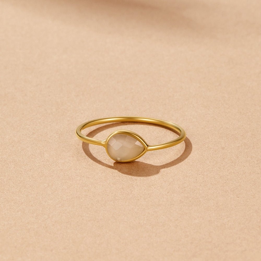 Clara Teardrop Stein Ring Alma
