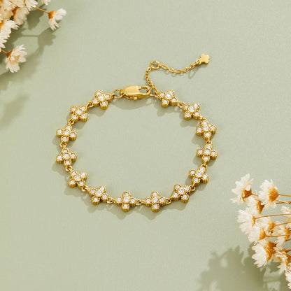 Kristall Blossom Clustered Armband Alma