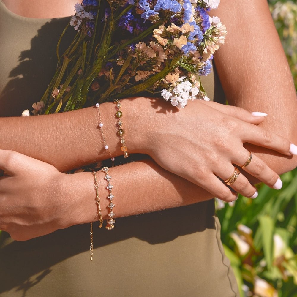 Kristall Blossom Clustered Armband Alma