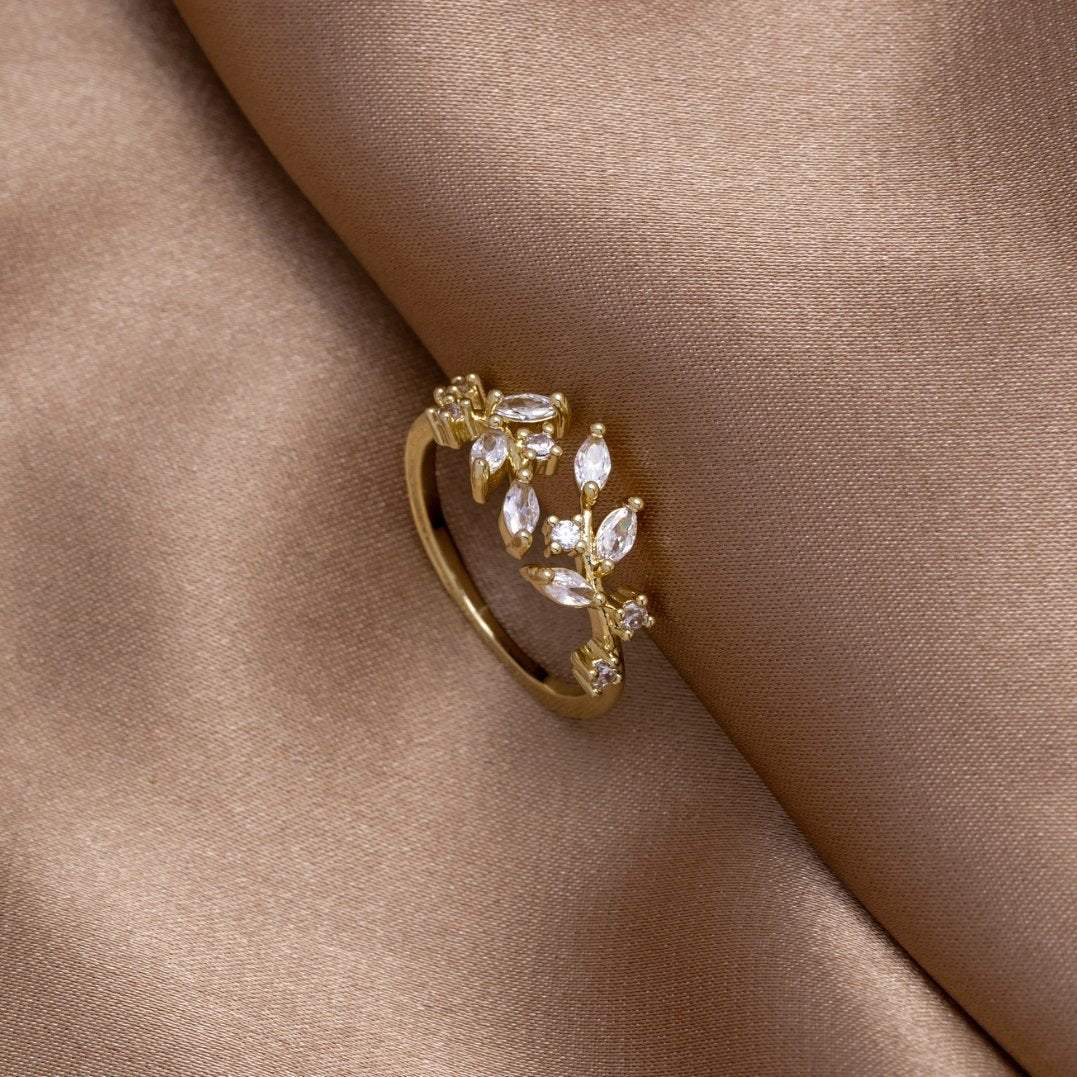 18K Gold Kristall Vine Ring Alma