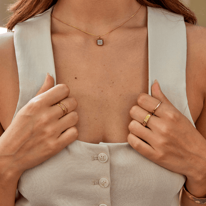 Dorcas Hammered Goldring Alma