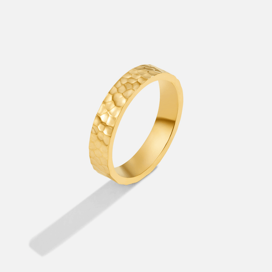 Dorcas Hammered Goldring Alma