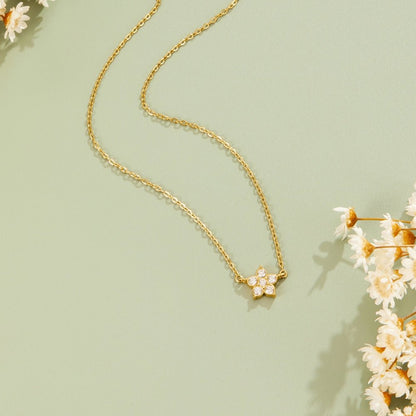 Elara Kristall Bloom Goldhalskette Alma