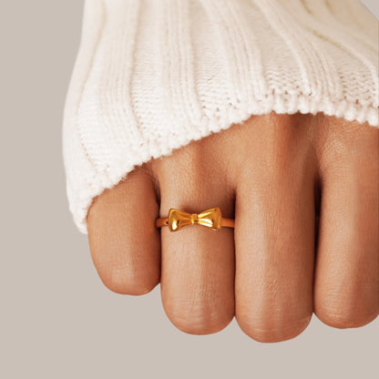 Ellie Gold Bow Ring Alma