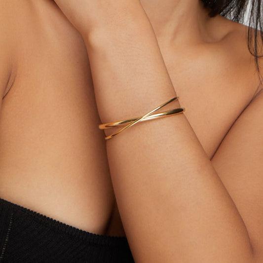 Eva Gold Twist Armband Alma