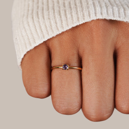 February Geburtsstein 18K Goldring Alma