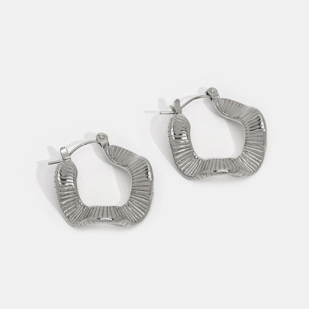 Geometric Welle Silber Creolen Ohrringe Alma