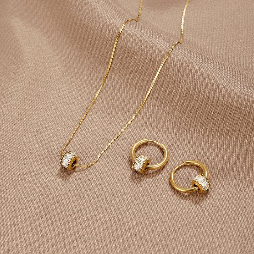 Gigi Kristall 18K Gold Creolen Ohrringe Alma
