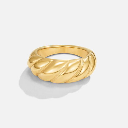 Gold Croissant Ring Alma