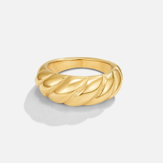 Gold Croissant Ring Alma