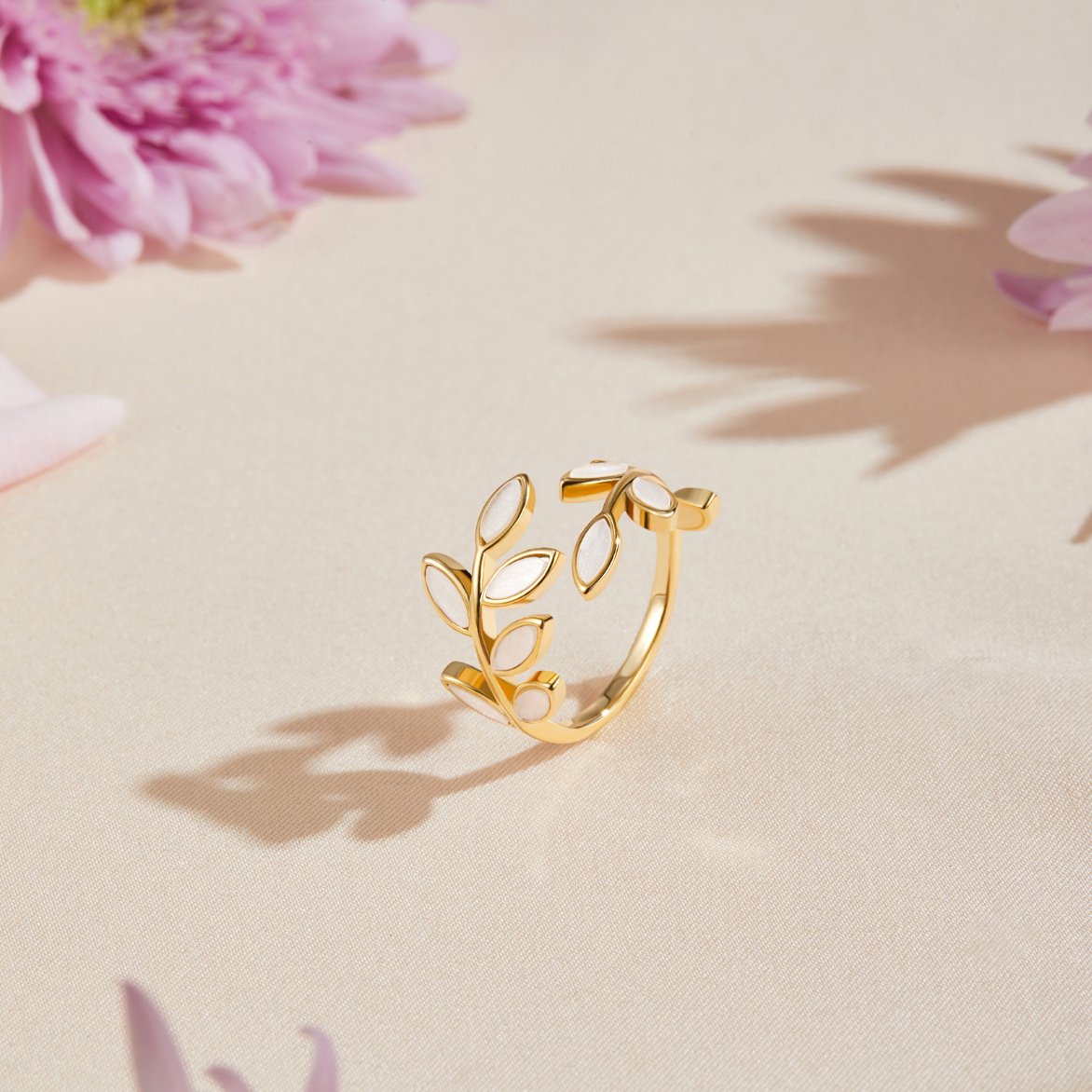 Gold Blatt Ring Alma