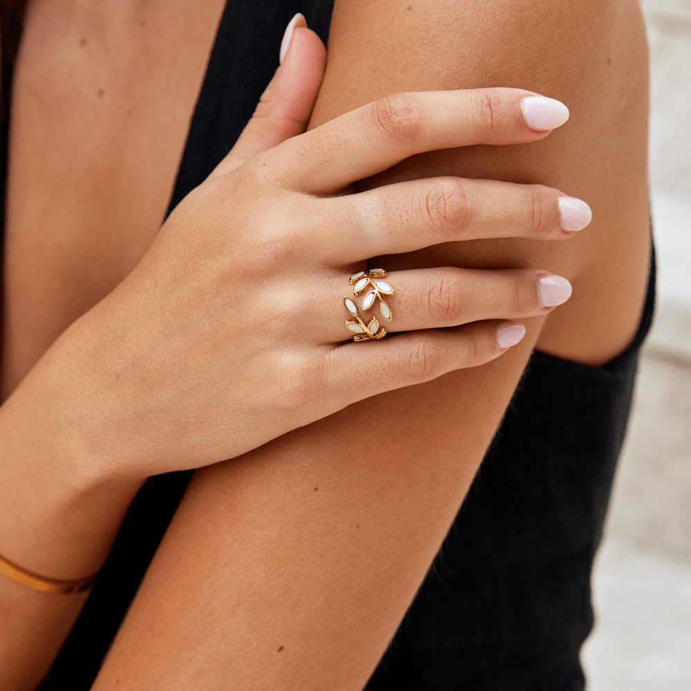 Gold Blatt Ring Alma