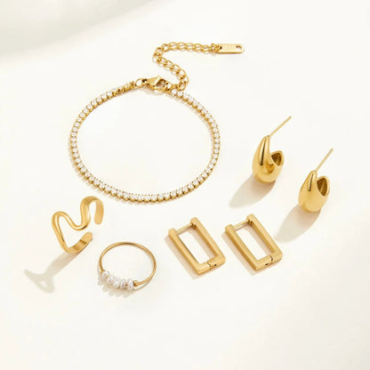 Gold Rectangle Creolen Ohrringe Alma