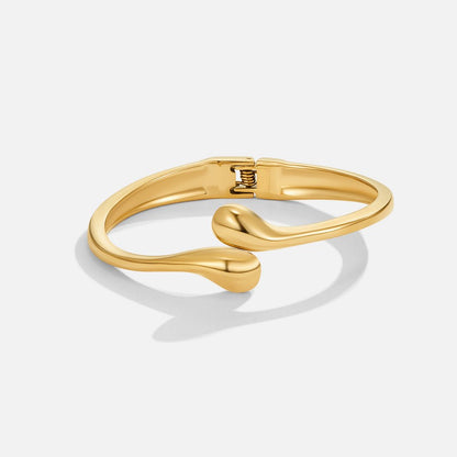 Gold Teardrop Armreif Alma
