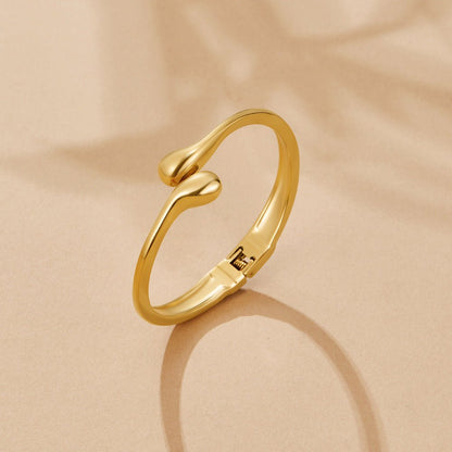 Gold Teardrop Armreif Alma