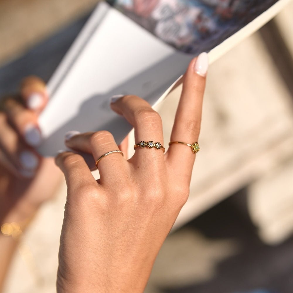 Golden Daisy Unendlichkeits Ring Alma