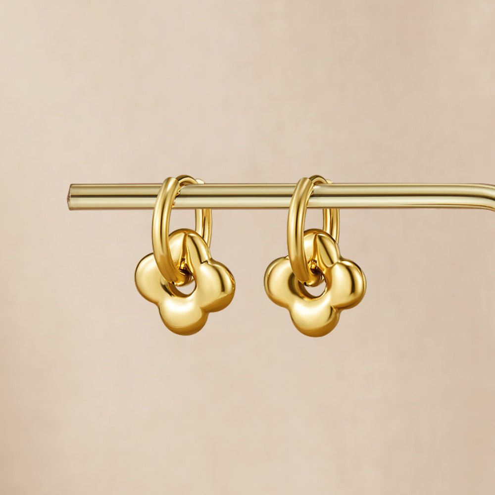 Golden Blumen Puff Ohrringe Alma