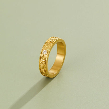 Golden Sculpted Blumen Band Ring Alma