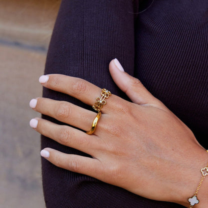 Golden Wildflower Unendlichkeits Ring Alma