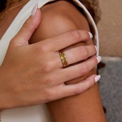 Hella Gold Gestapeltes Ring Set Alma
