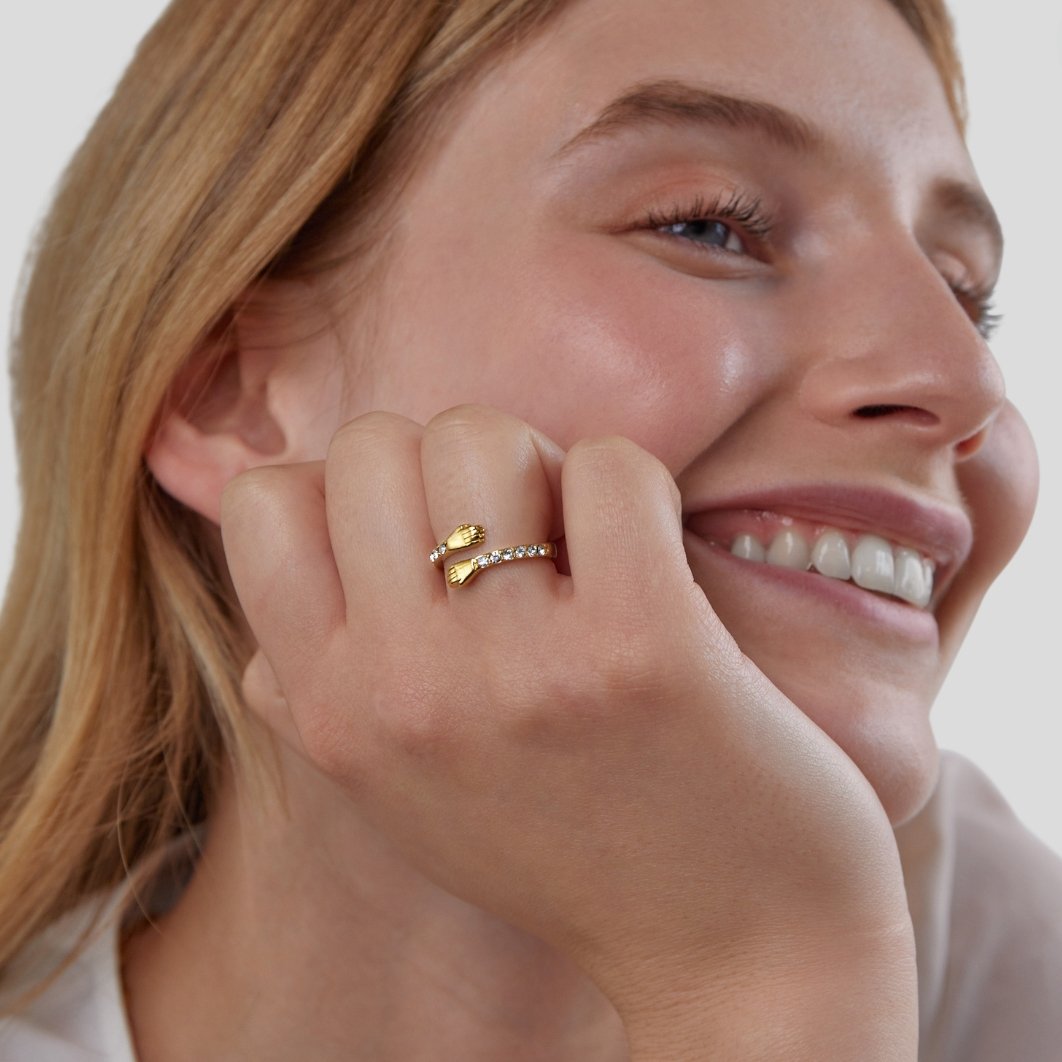Hug Me Forever 18K Goldring Alma