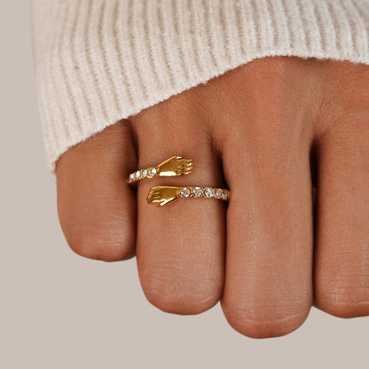 Hug Me Forever 18K Goldring Alma