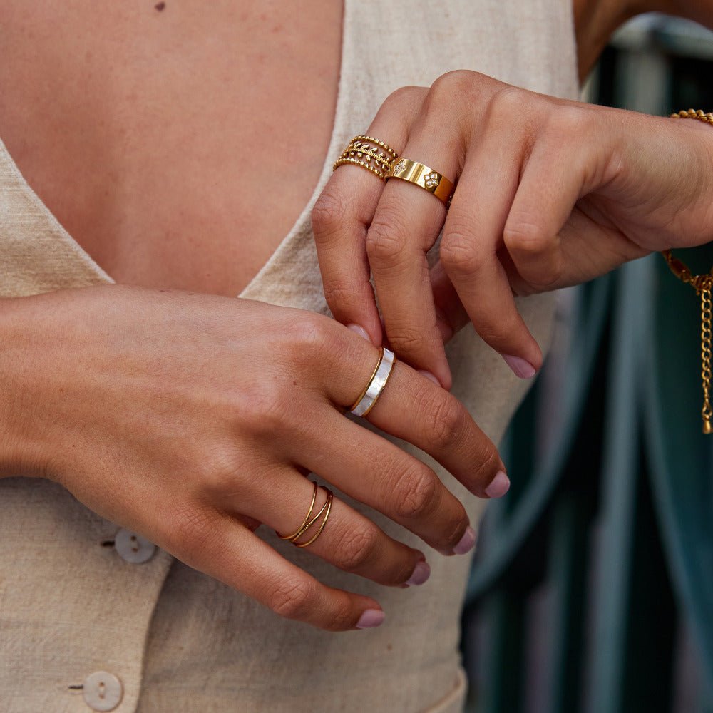 Ivory Perlen Goldring Alma