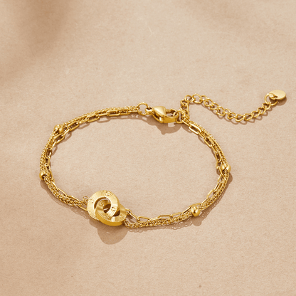 Mehrlagige Eternity Loop Armband Alma