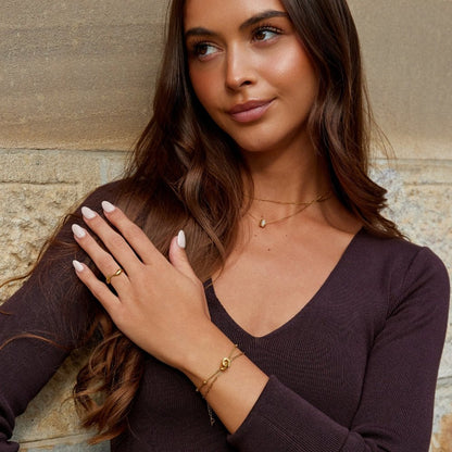 Mehrlagige Eternity Loop Armband Alma
