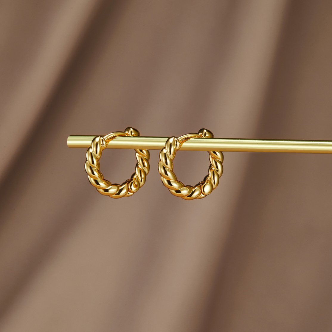 Layla Gold Twist Ohrringe Alma