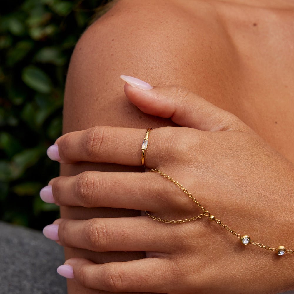 Leonore Baguette Kristall Ring Alma