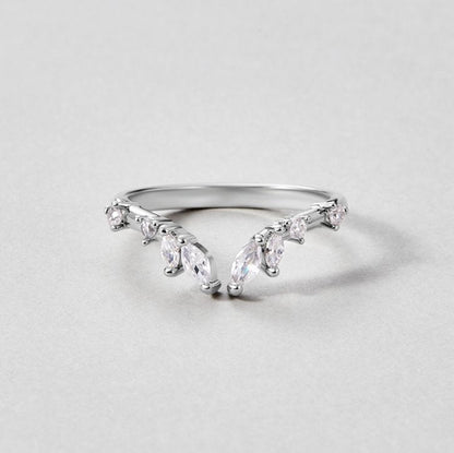 Lily Kristall Silber Vine Ring Alma