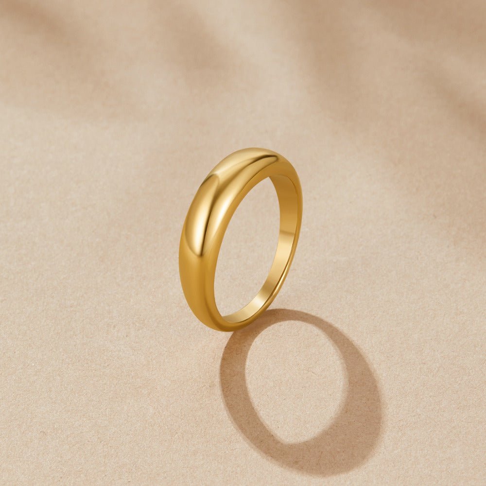 Lois Gold Band Ring Alma