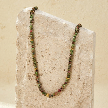 Lush Green Perlenhalskette Alma