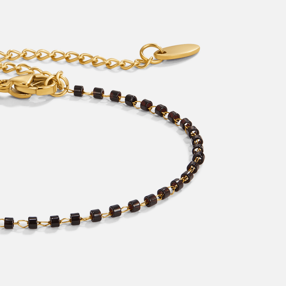 Maisie Black Perlenarmband Alma