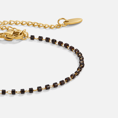 Maisie Black Perlenarmband Alma