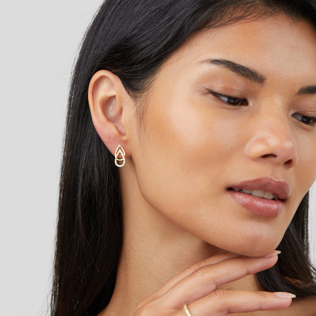 Mara Teardrop Glieder Ohrringe Alma