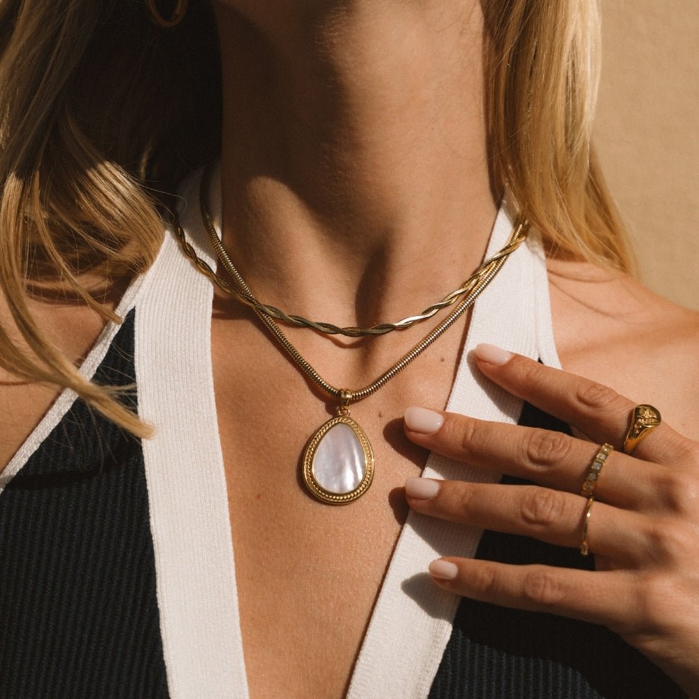 Mother Of Perlen Teardrop Halskette Alma